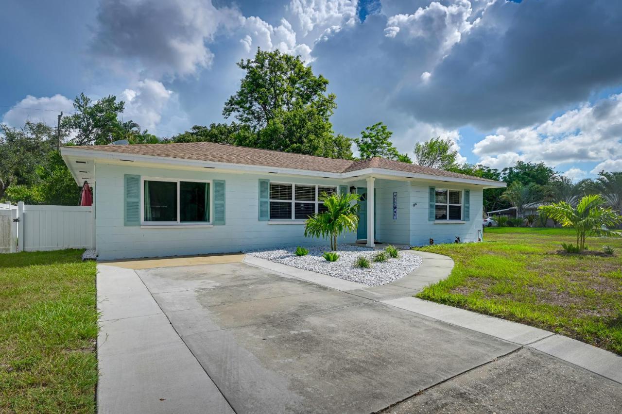 Sunny Sarasota Home With Private Yard And Fire Pit! Eksteriør billede